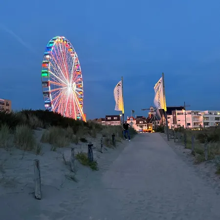 't Voorhuys Aan Zee- Tuin En Gratis Parkeren Сasa de vacaciones