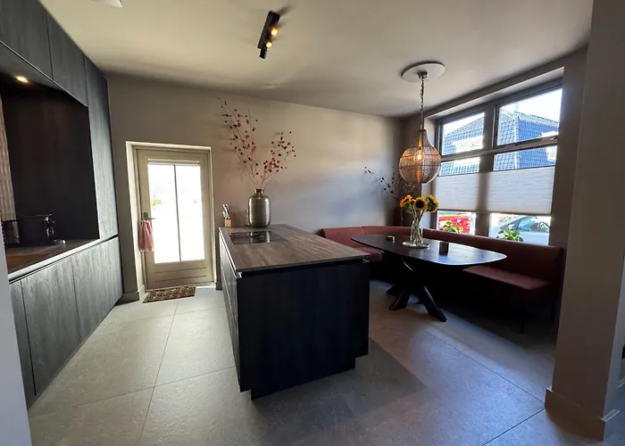 't Voorhuys Aan Zee- Tuin En Gratis Parkeren Casa vacanze *